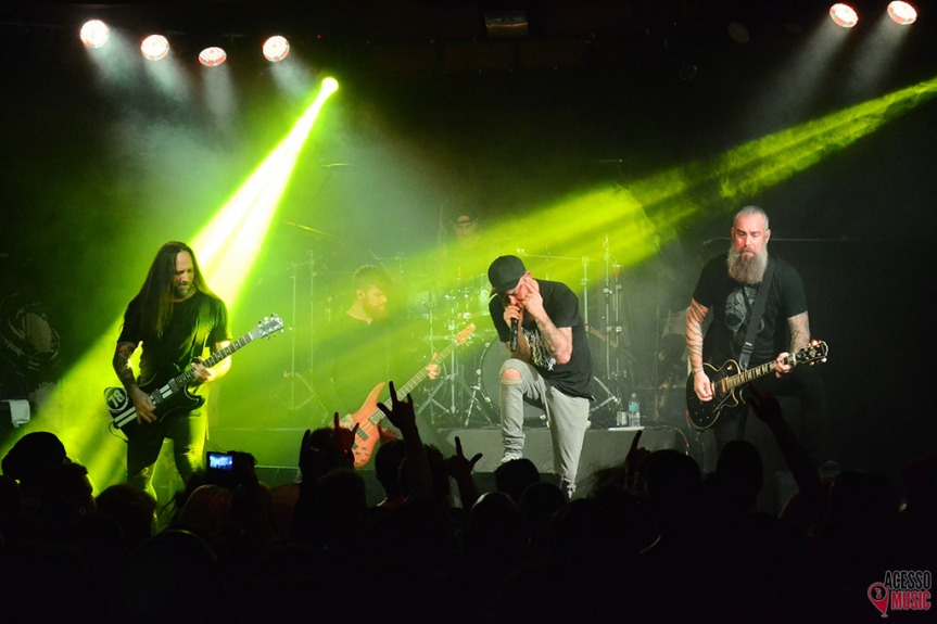 [Cobertura] In Flames aposta em material recente na sua estreia em Curitiba