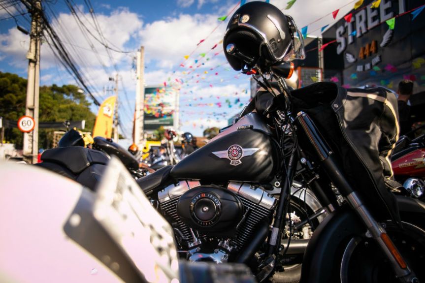 Street 444 Motorcycles promove a festa gratuita Street Day, com música, gastronomia e promoções